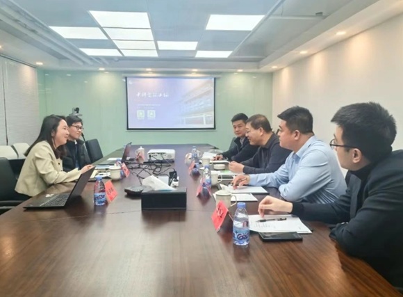 潍坊市科技局党组成员、副局长、市科技创新促进中心主任侯建一行赴到9888拉斯维加斯官方网站工场考察洽谈